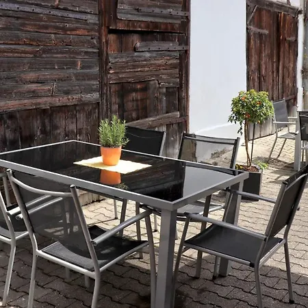 Bayerischer Hof Inn *