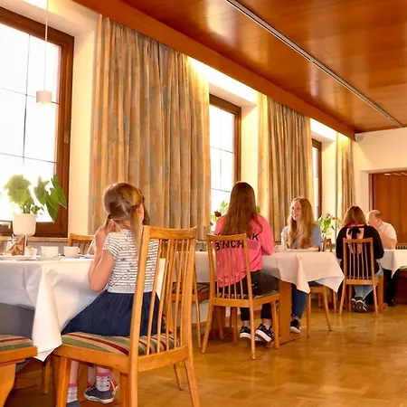 Bayerischer Hof Πανδοχείο